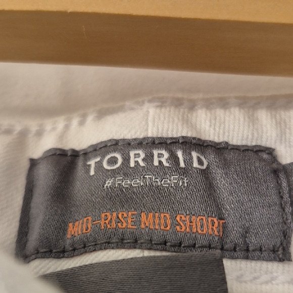 White Denim Women's Shorts - Picture 2 of 4